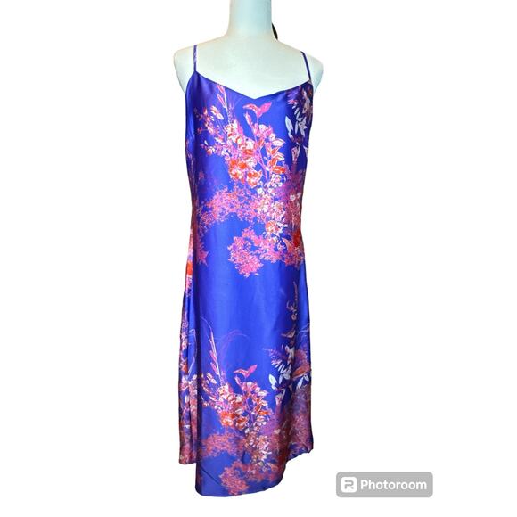 Banana Republic Dresses & Skirts - Banana Republic slip dress